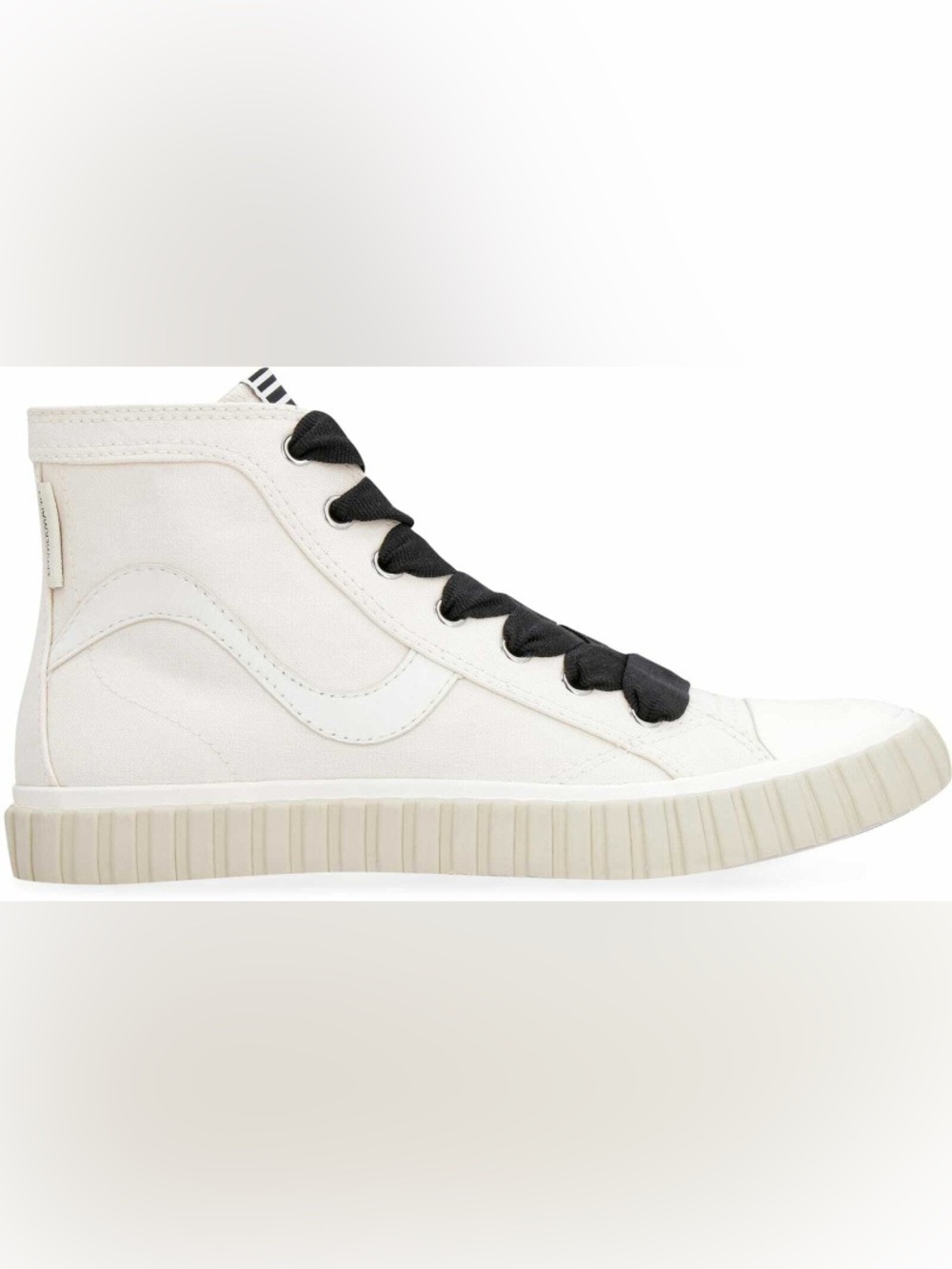 Zimmermann Canvas High-top Sneakers
by Zimmermann Size 37